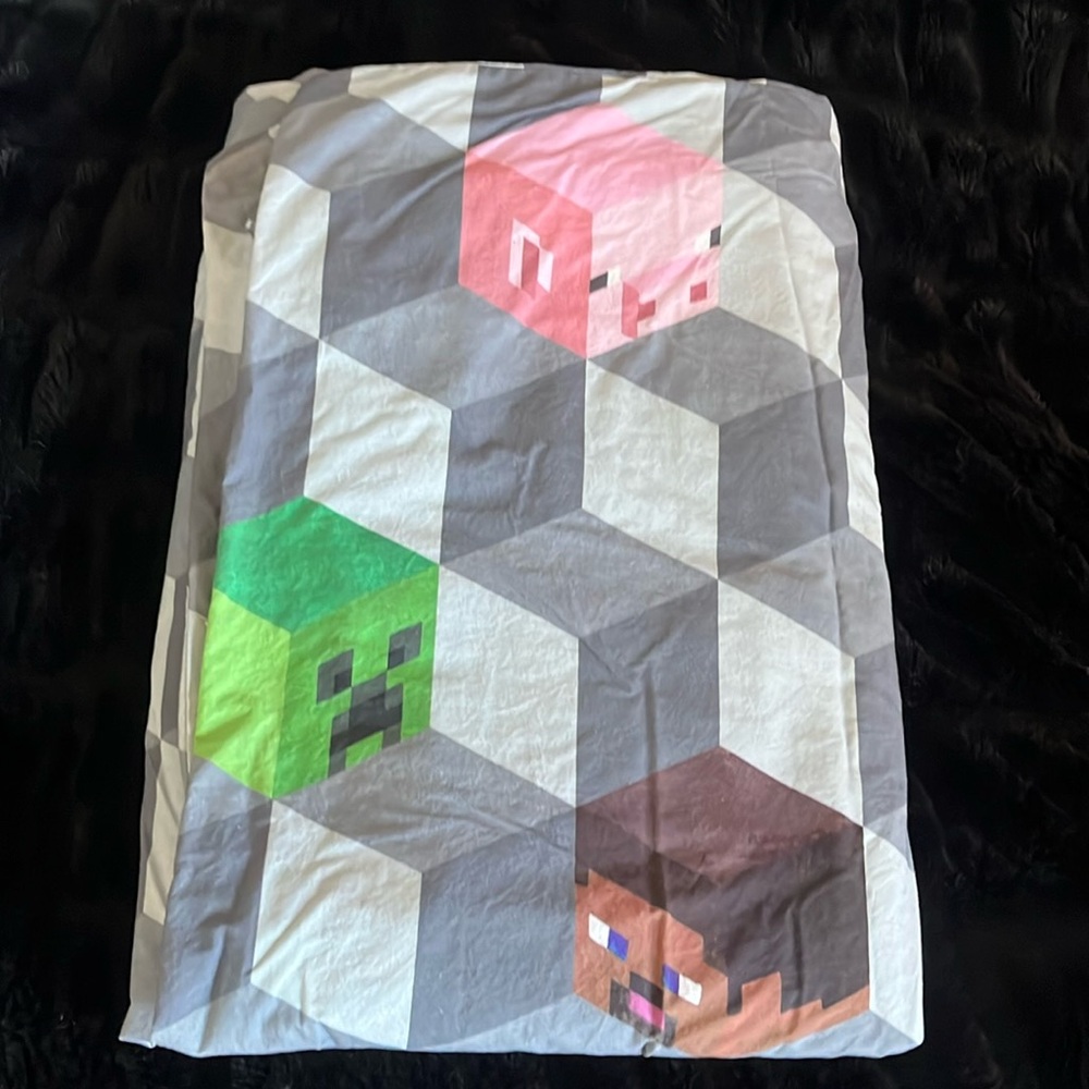 Pottery Barn Kids Mind Craft F/Q duvet cover